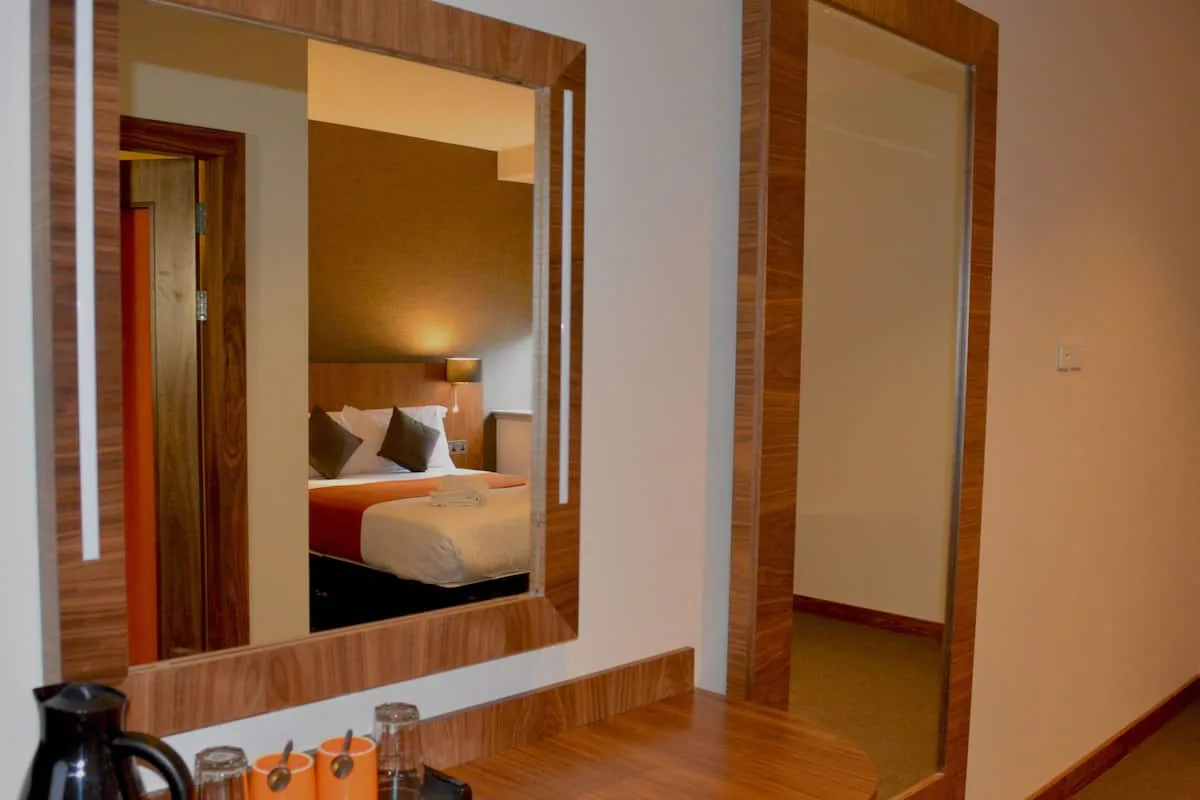 Old Town Double Room at The Place Hotel, Edinburgh, photo 2