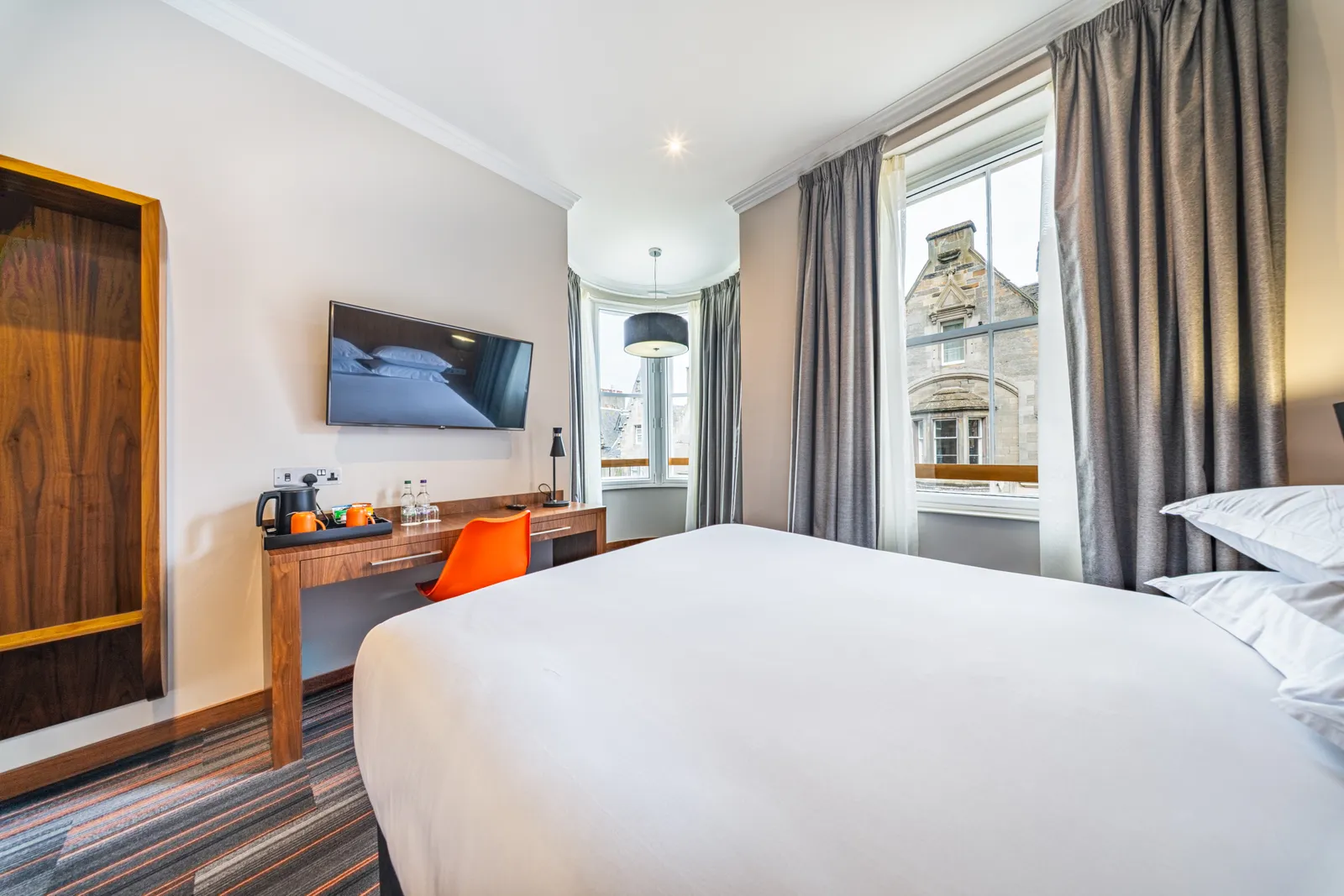 Turret Room at The Inn Place, Edinburgh, photo 4